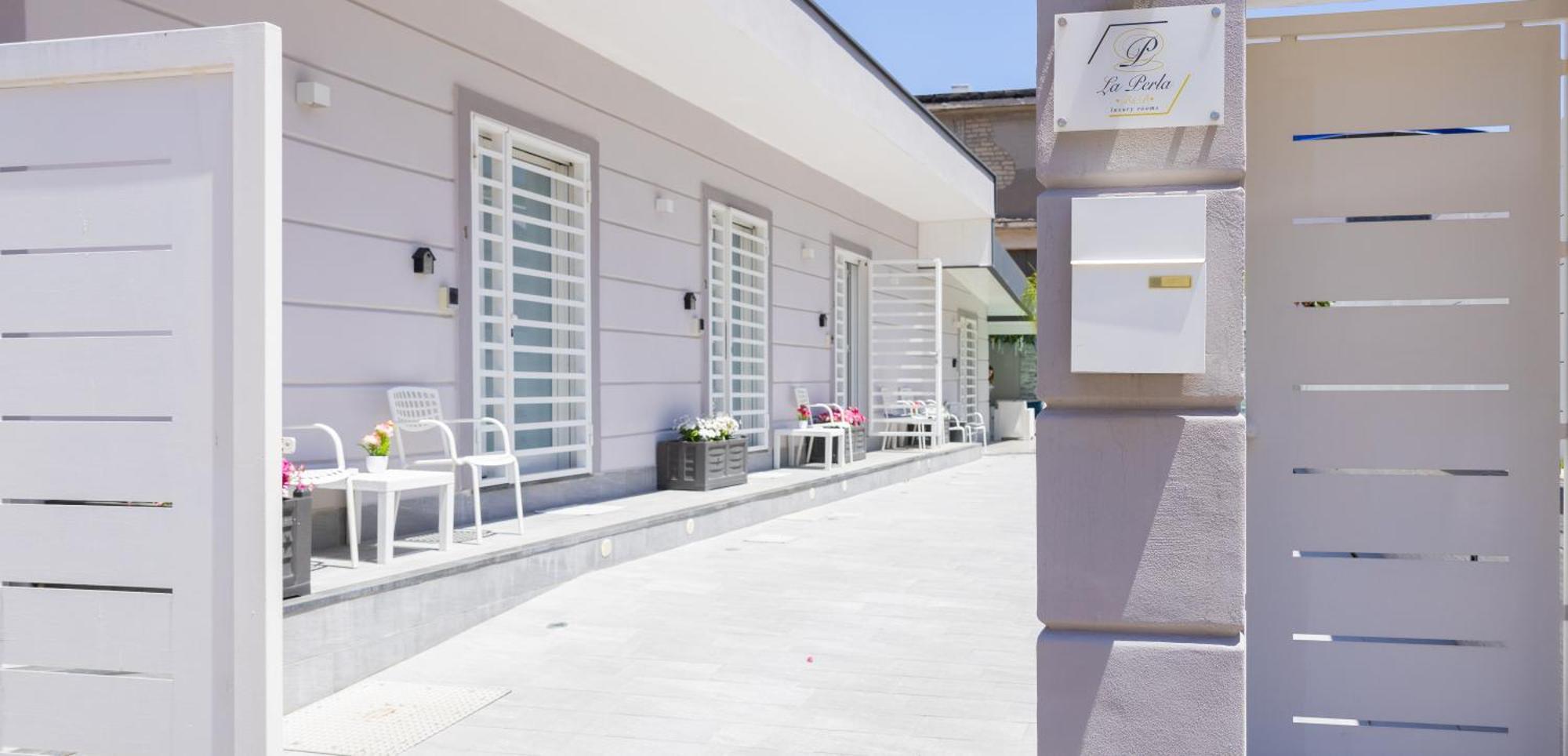 La Perla Luxury Rooms 안그리 외부 사진